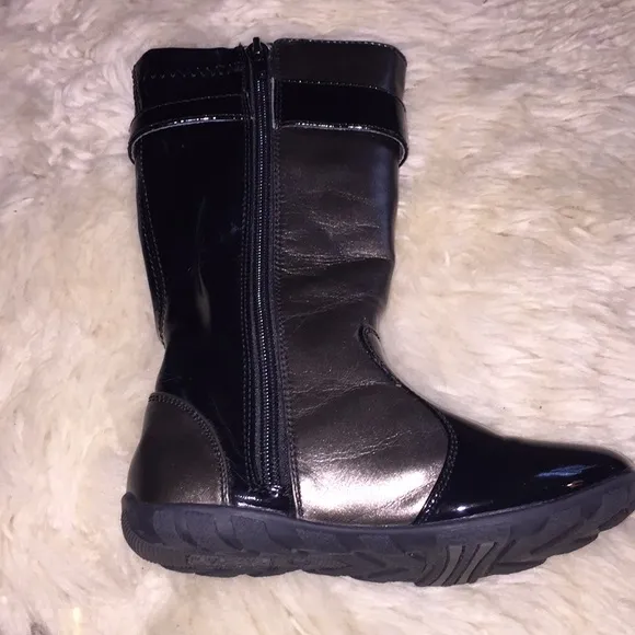 💕 Kenneth Cole Reaction Black &amp; Pewter Boots