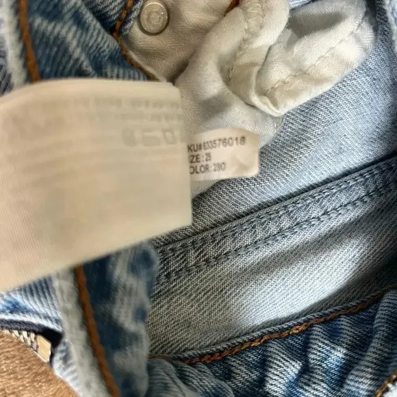 Abercrombie &amp; Fitch Annie High Rise Girlfriend Jean Size 25/US 0