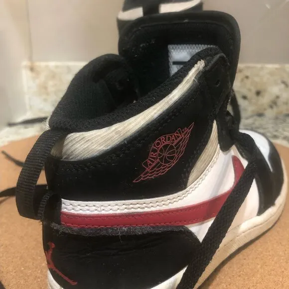 AIR JORDAN 1 RETRO MID &quot;Black Gym Red&quot;