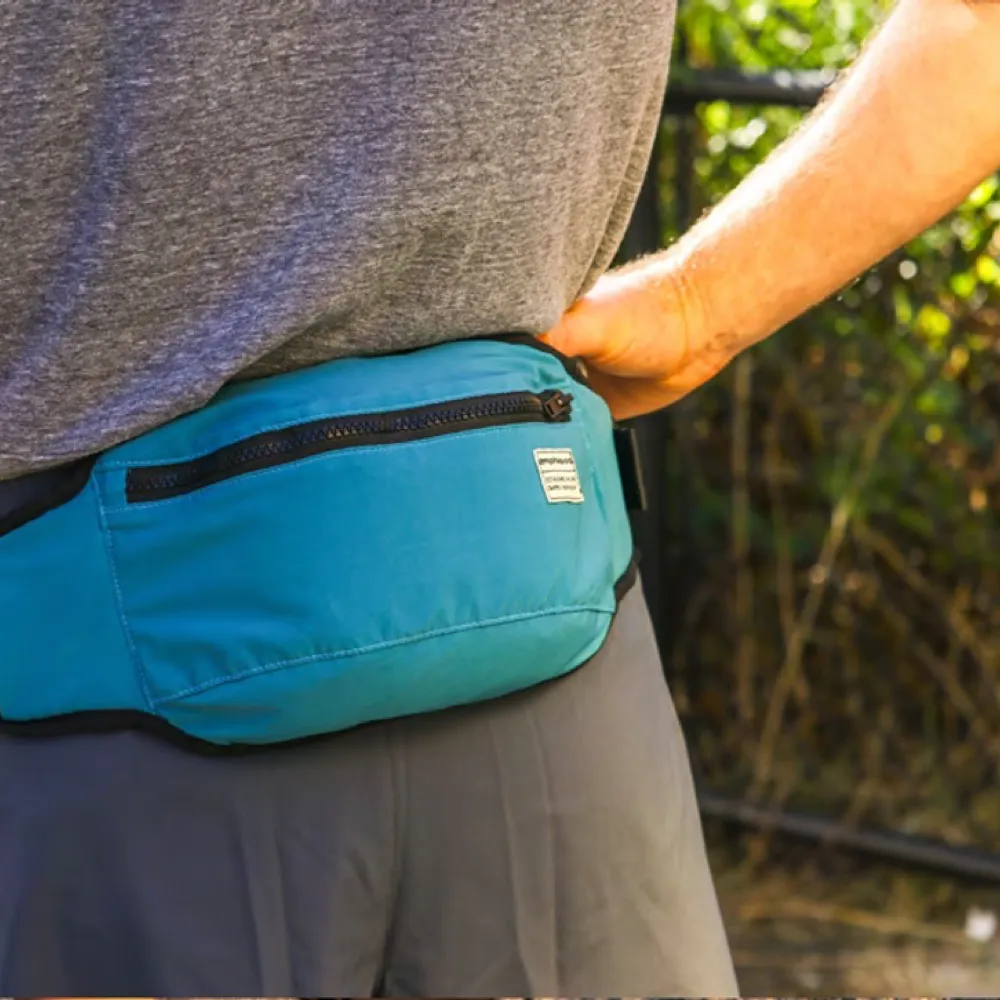 Amphipod R3 Venture Out Convertible Pack in Noir/Slate