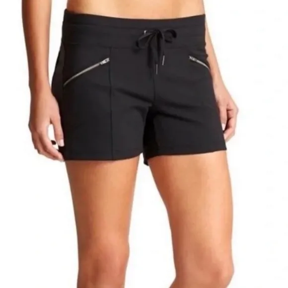 ATHLETA BRAND NEW SIZE SMALL JET BLACK METRO BIKE SHORTS