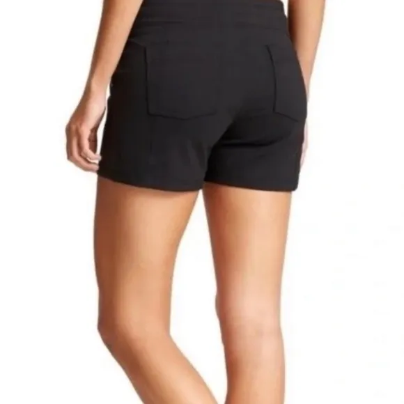 ATHLETA BRAND NEW SIZE SMALL JET BLACK METRO BIKE SHORTS