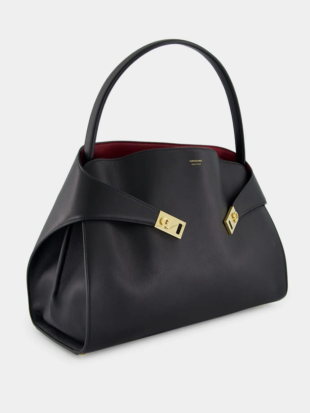 Black Hug Medium Shoulder Bag