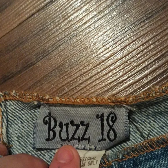Buzz 18 Vintage Upcycled Levi's High Waisted Cropped Snake Skin Jeans A40