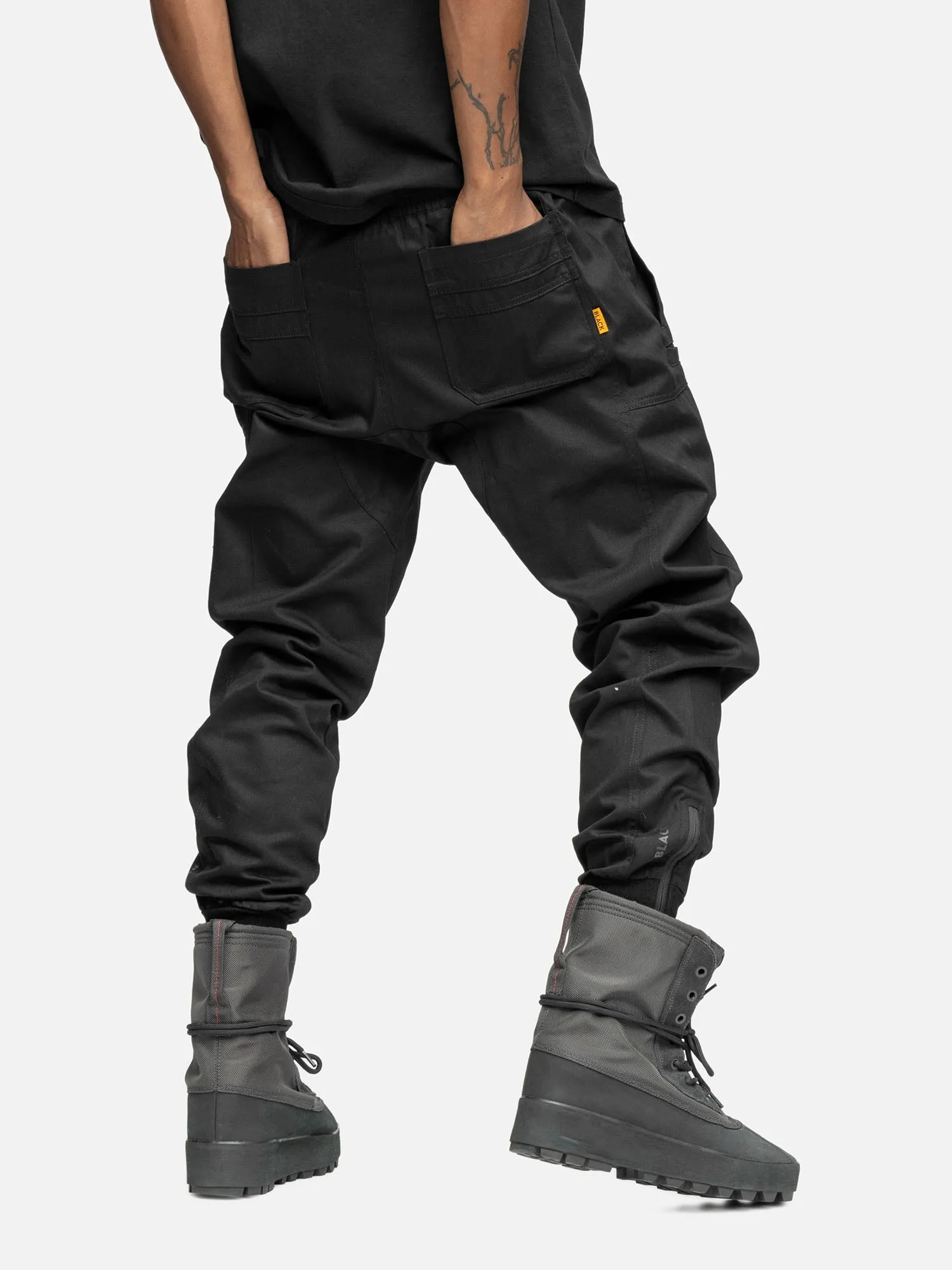 C2 CARGO BLACK
