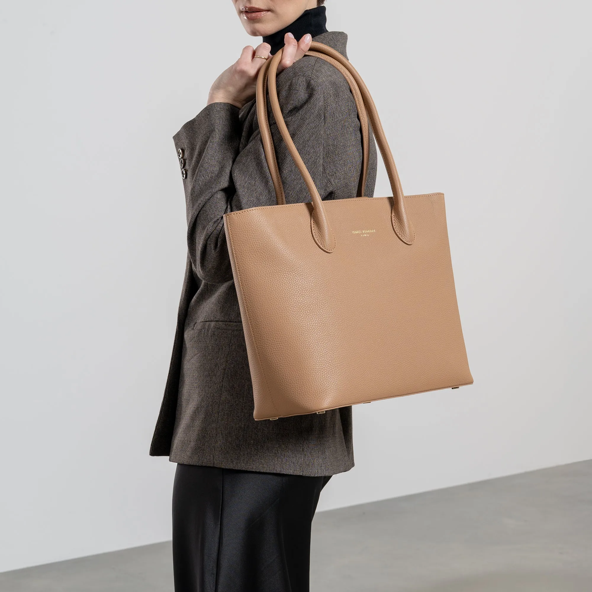 Cadeau d'Isabel camel calfskin leather shopper and zipper wallet gift set