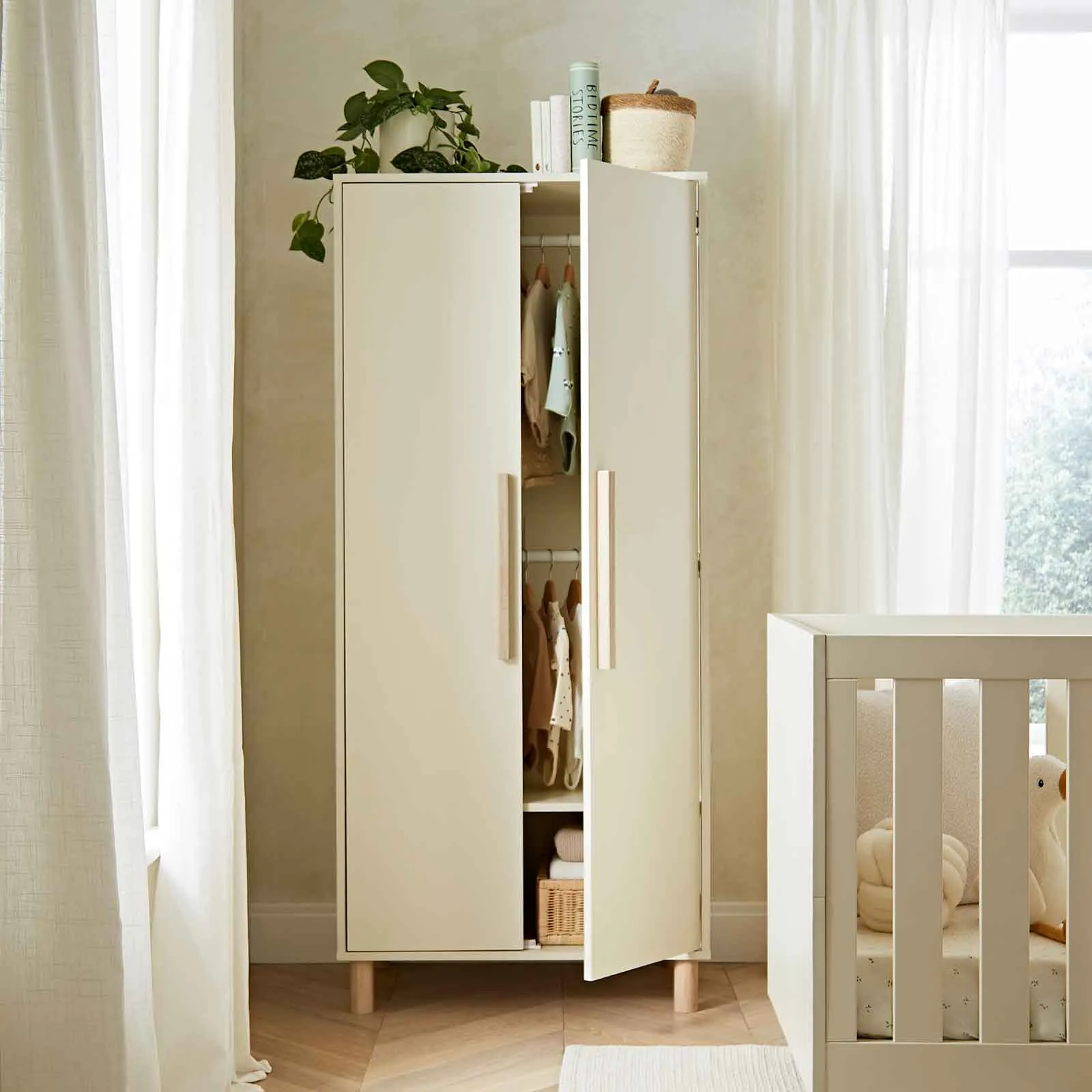 CuddleCo Harper 3 Piece Room Set in Cream