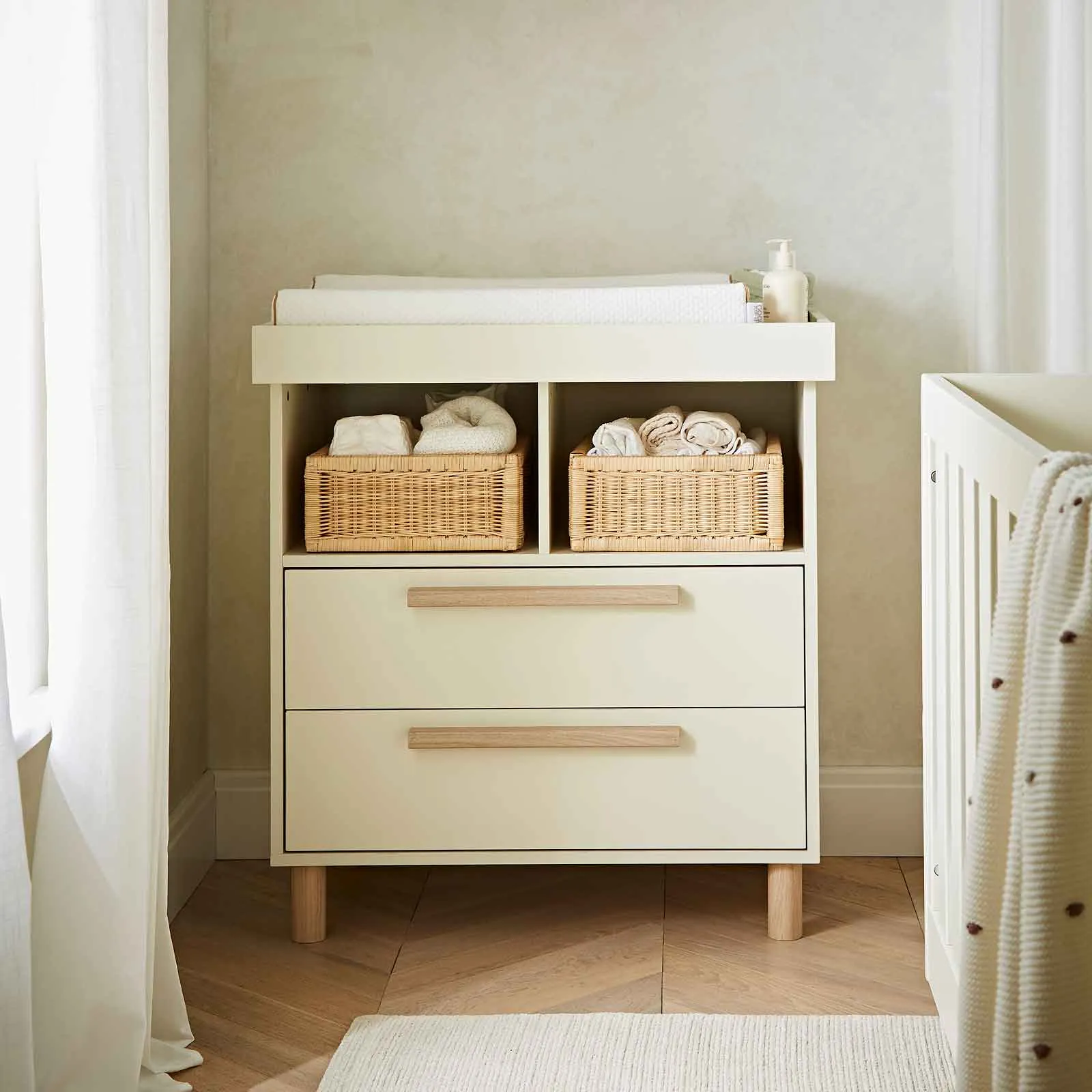 CuddleCo Harper 3 Piece Room Set in Cream