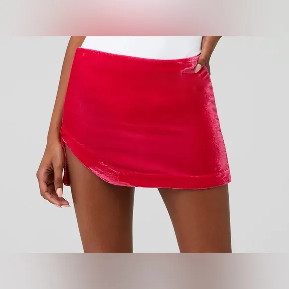 Free People Annalise Velvet Mini Skirt Pink Size 4 NWT