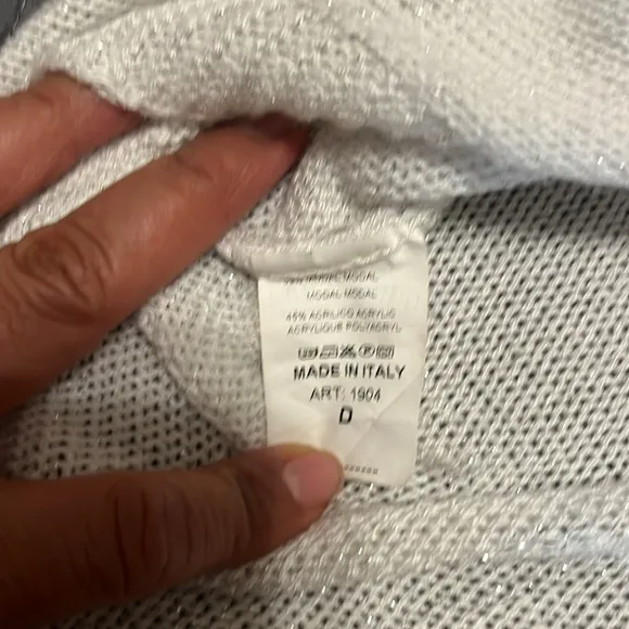 Gigi Moda White Sweater SZ M