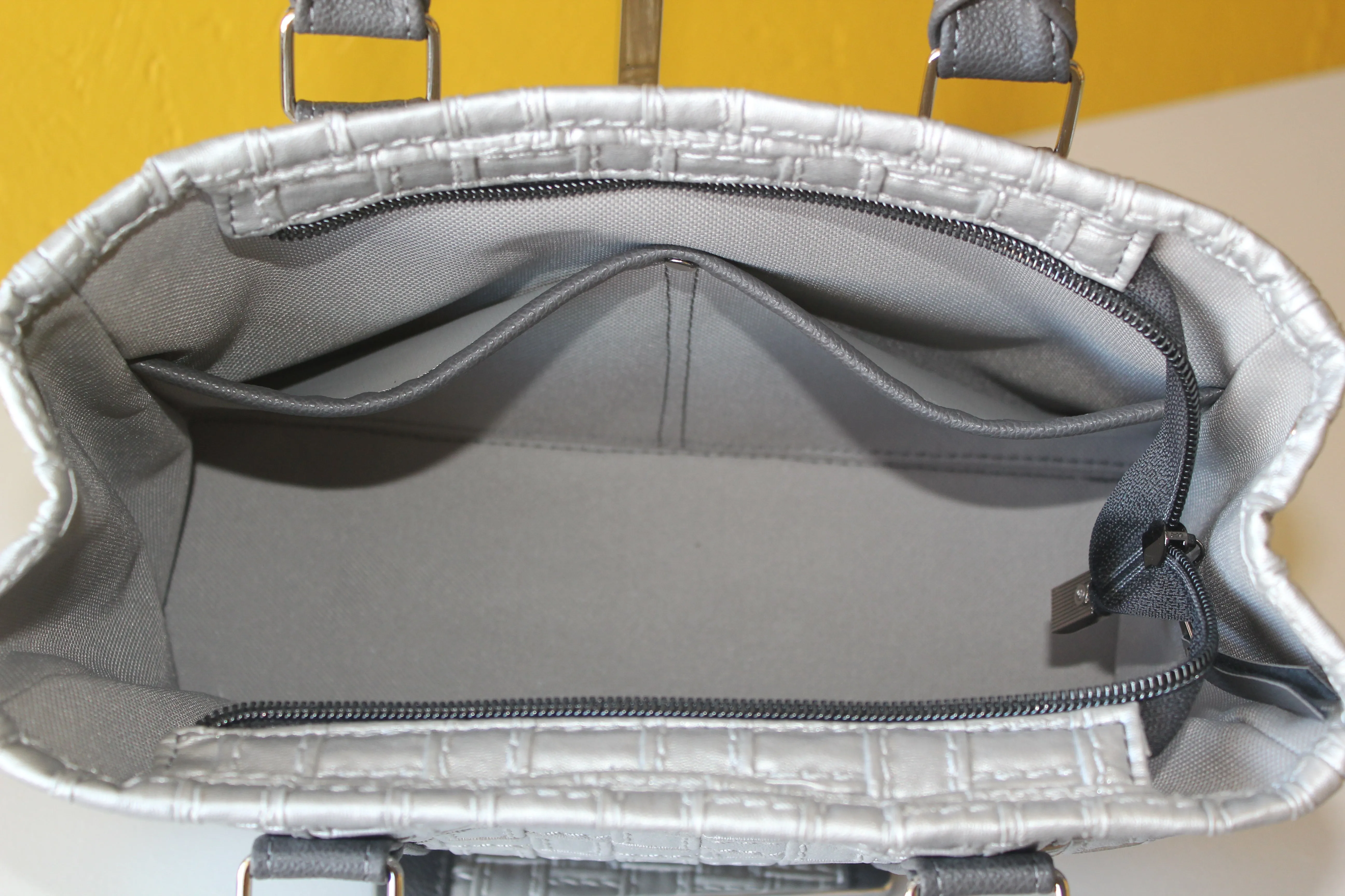 GRAY & SILVER MONROE PURSE
