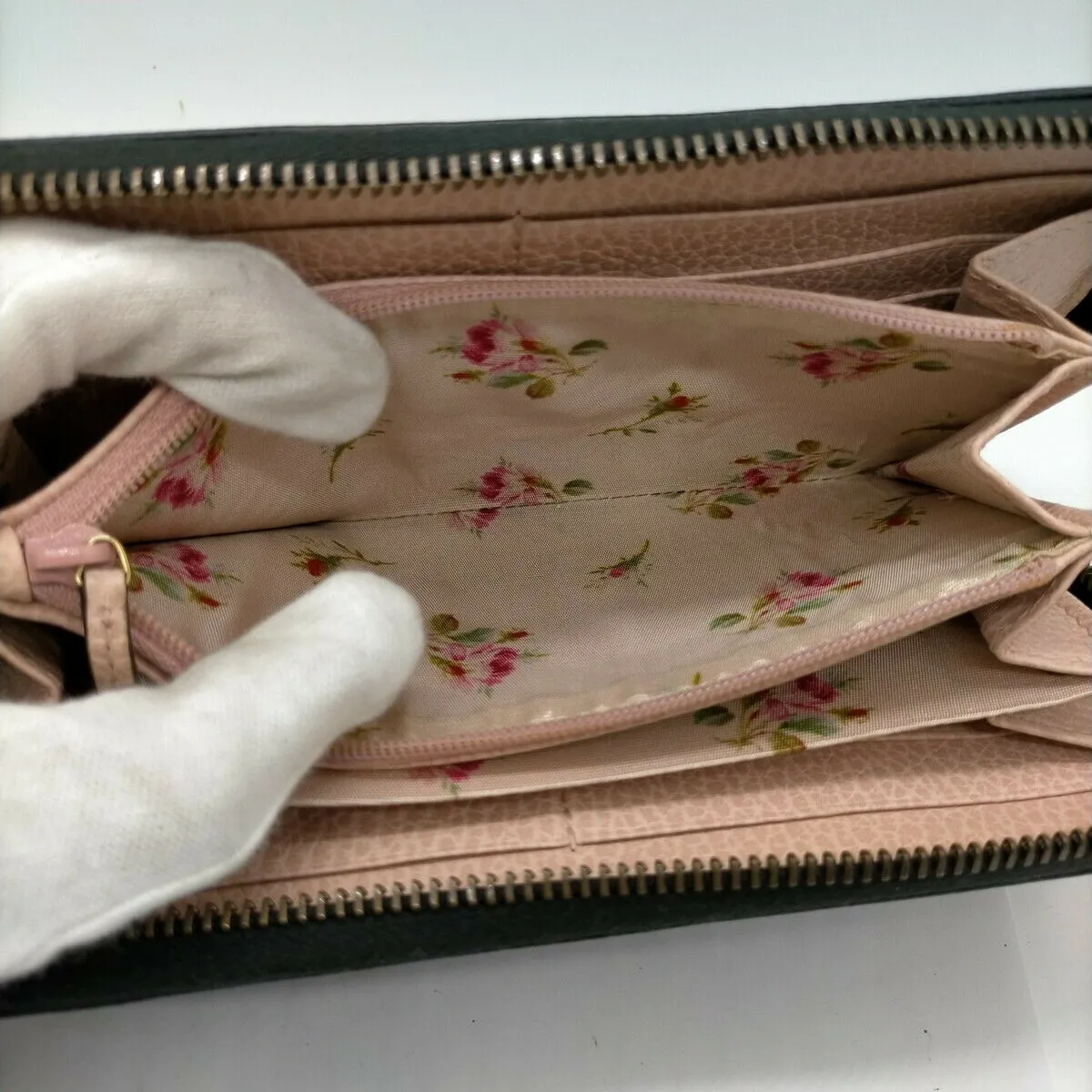 Gucci  Zippy  Black Leather Wallet