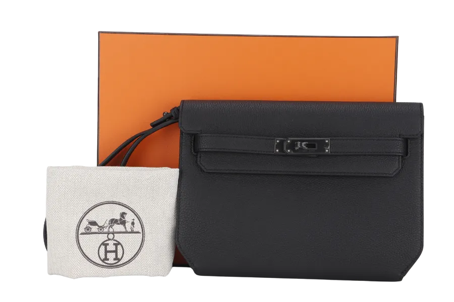 HERMES POCHETTE KELLY DEPECHES 25 (STAMP W) BLACK TOGO BLACK HARDWARE  WITH DUST COVER & BOX