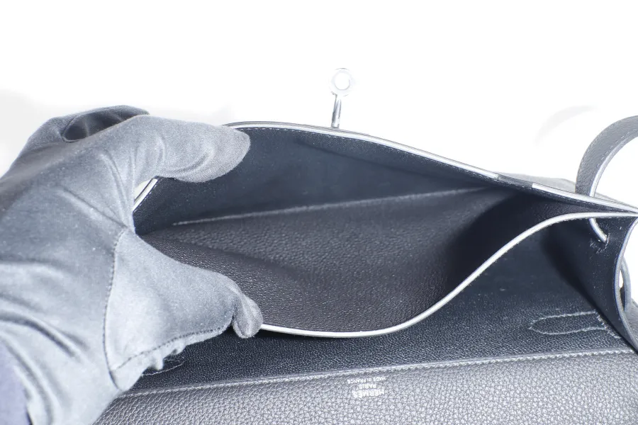 HERMES POCHETTE KELLY DEPECHES 25 (STAMP W) BLACK TOGO BLACK HARDWARE  WITH DUST COVER & BOX
