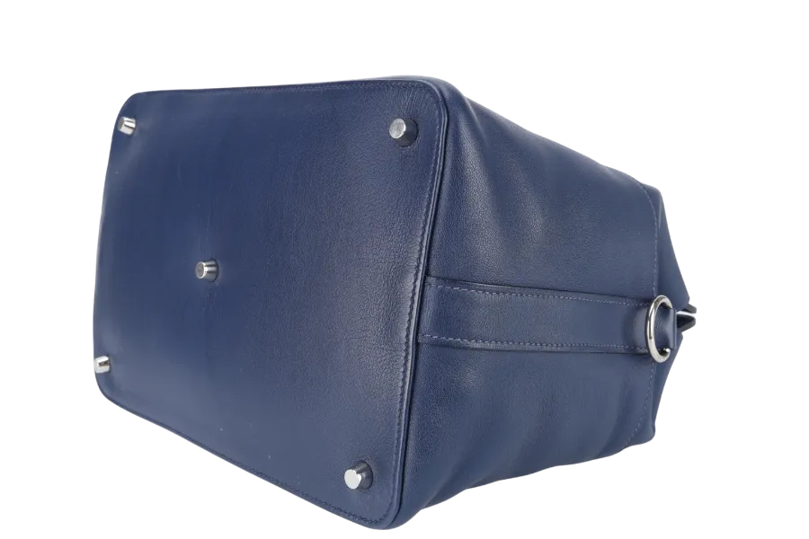 HERMES TOOLBOX 26 BLUE SAPHIRE SWIFT LEATHER STAMP Q (YEAR 2013) SILVER HARDWARE WITH KEYS LOCK , STRAPS AND DUST COVER