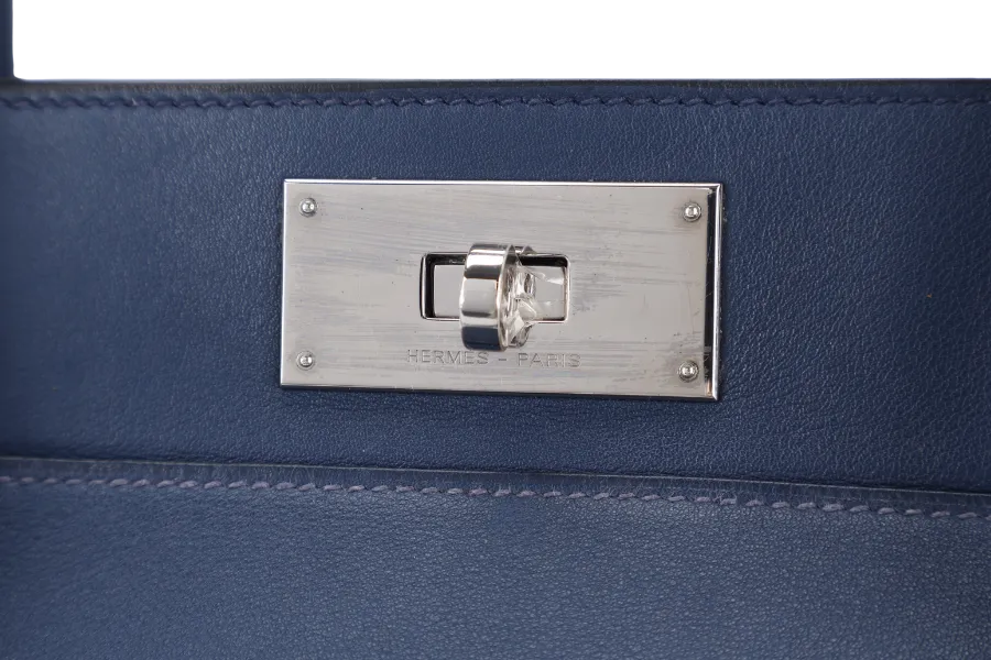 HERMES TOOLBOX 26 BLUE SAPHIRE SWIFT LEATHER STAMP Q (YEAR 2013) SILVER HARDWARE WITH KEYS LOCK , STRAPS AND DUST COVER