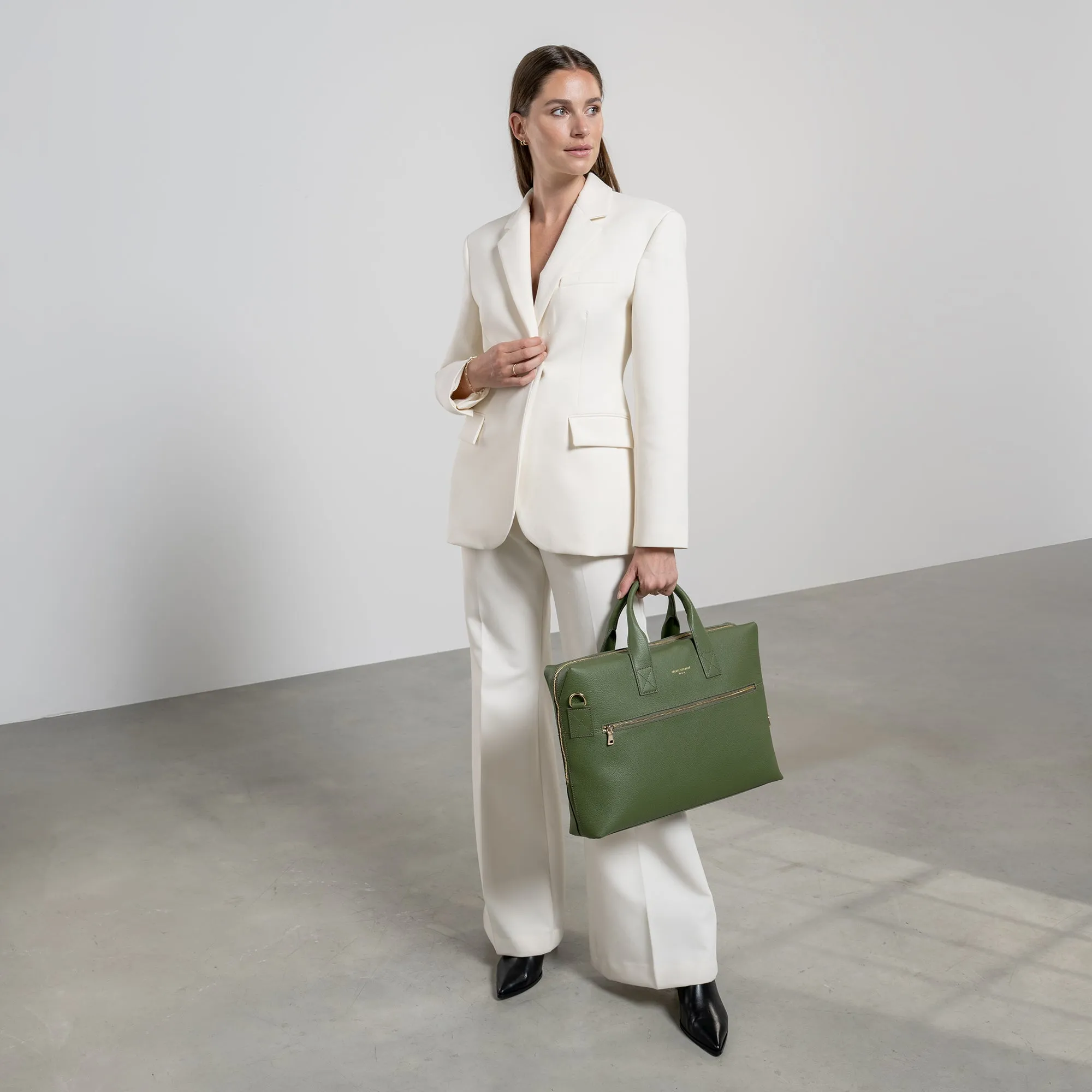 Honoré Anique green calfskin leather handbag with 16.4 inch laptop compartment