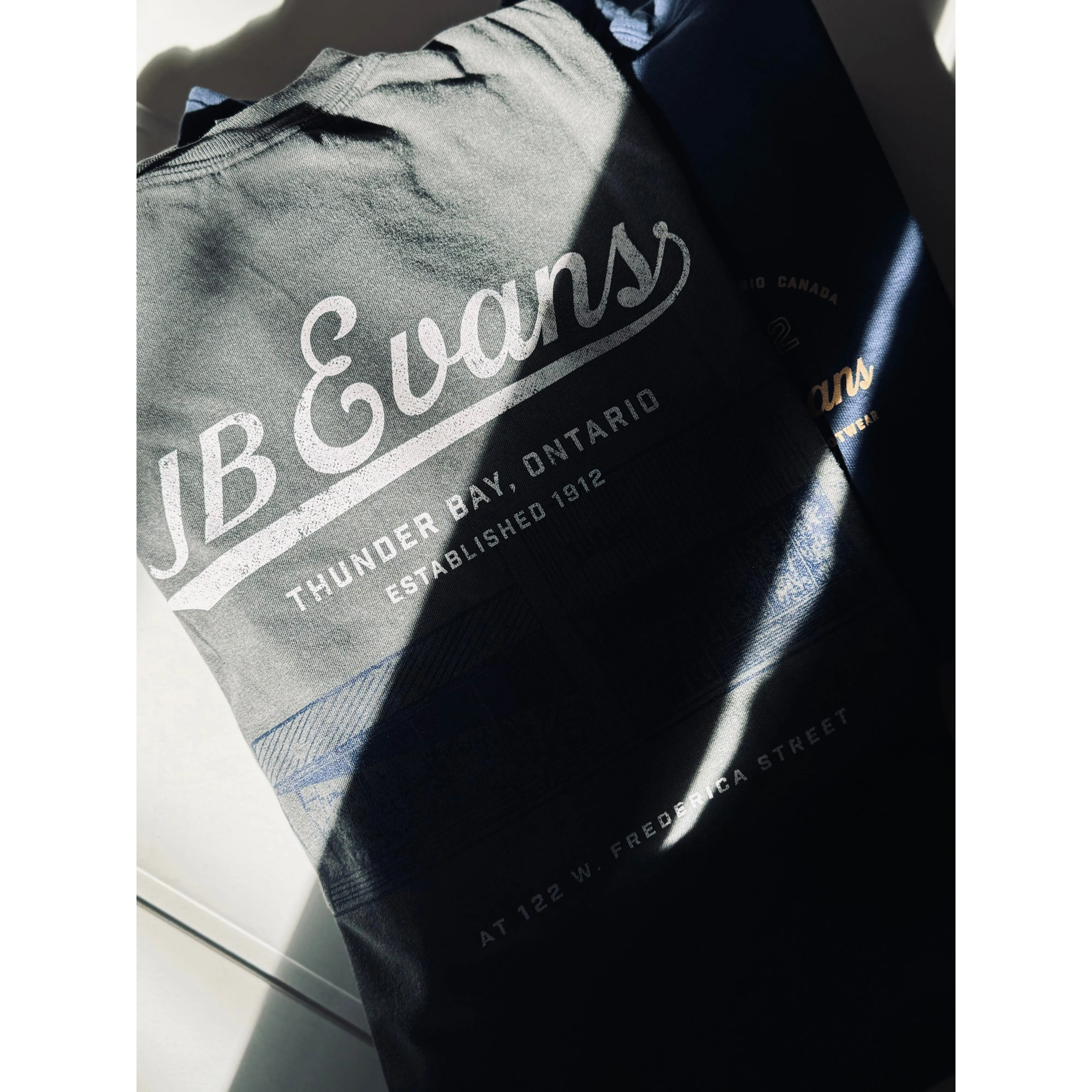 JB GARMENT DYED TEE