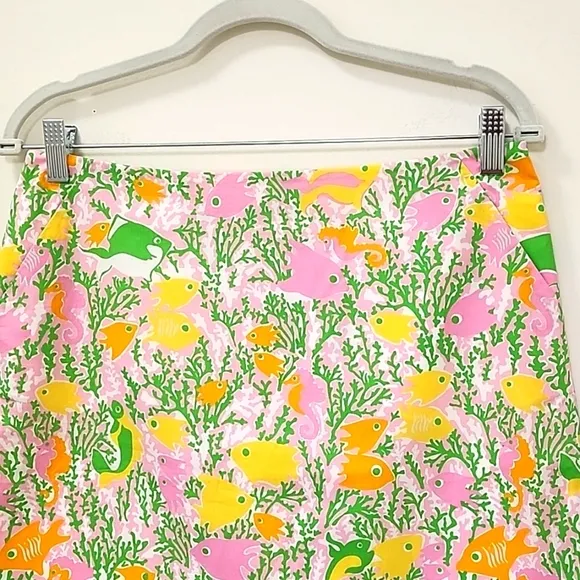 Lilly Pulitzer Corral  Fish and sea Horse Print Size 6