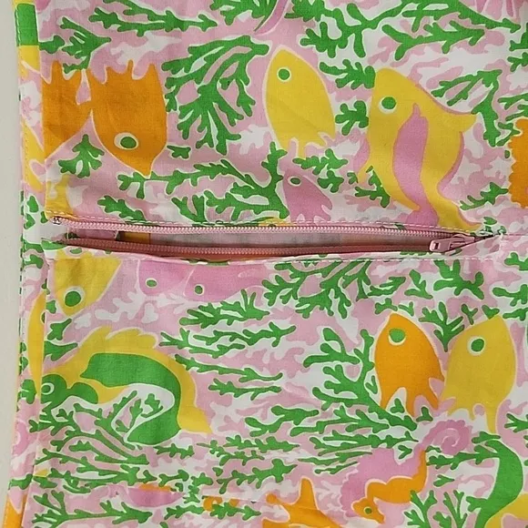Lilly Pulitzer Corral  Fish and sea Horse Print Size 6