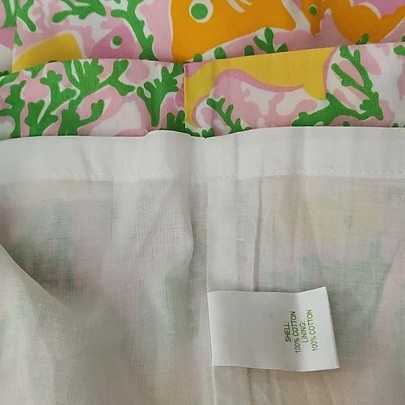Lilly Pulitzer Corral  Fish and sea Horse Print Size 6
