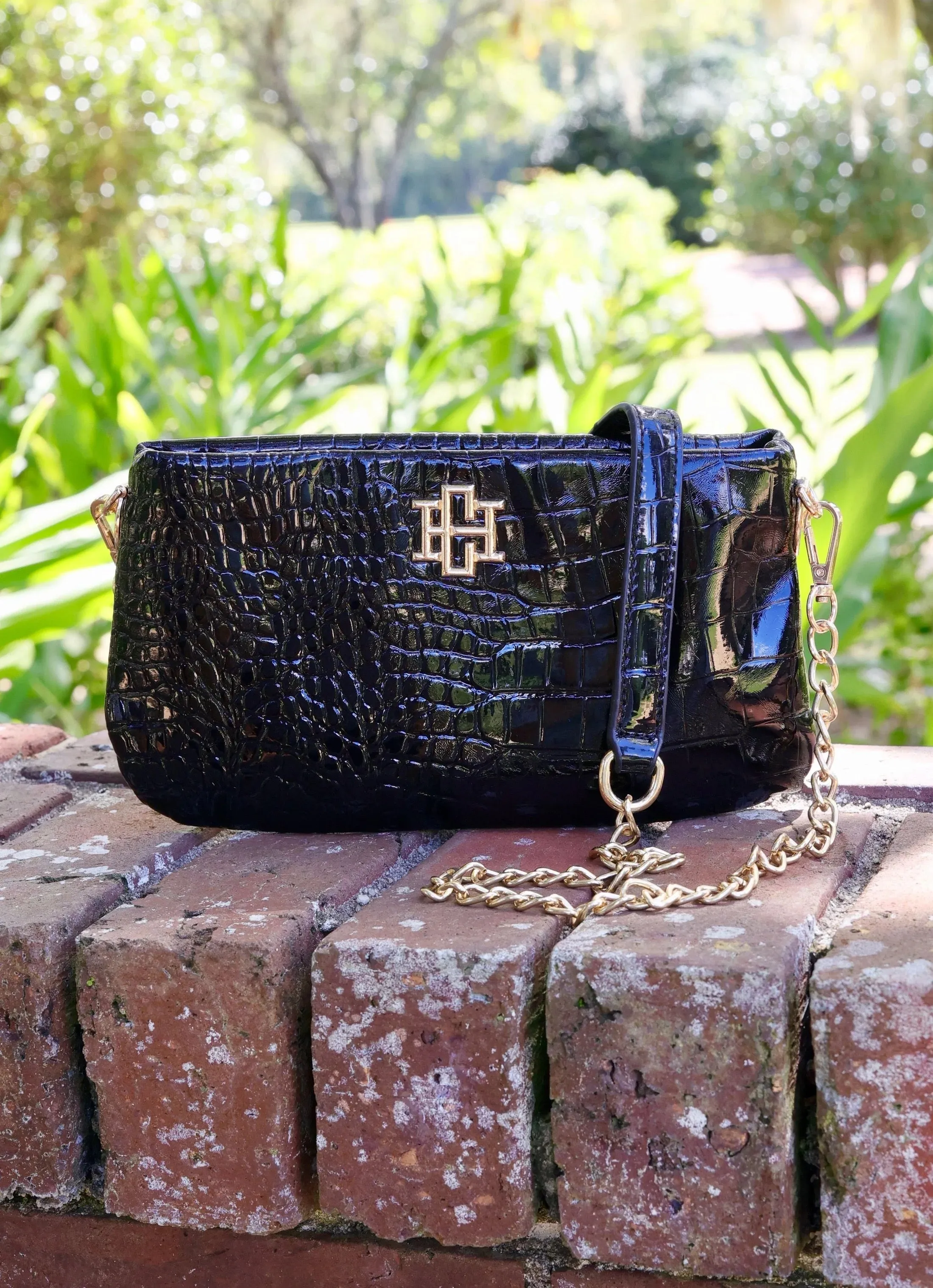 LIVI CROSSBODY-BLACK PATENT