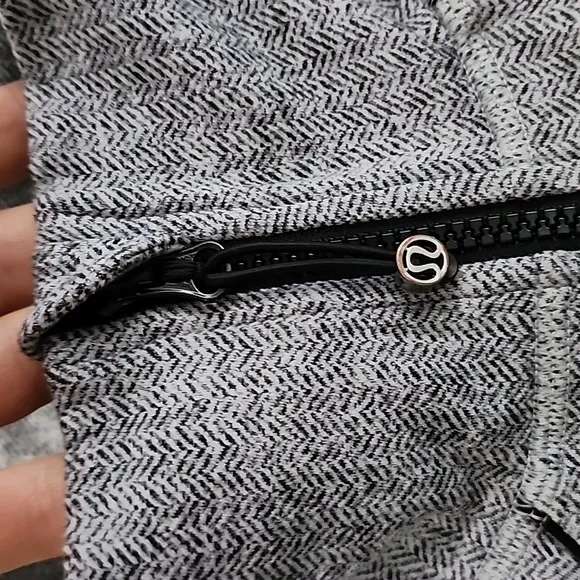 Lululemon Nice Asana Jacket Herringbone Heathered Grey Black Stretch Size 10