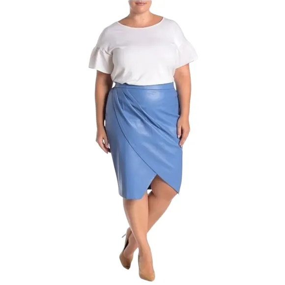 Maree Pour Toi Faux Leather Powder Blue (Perry) Pleated Skirt, Size 20