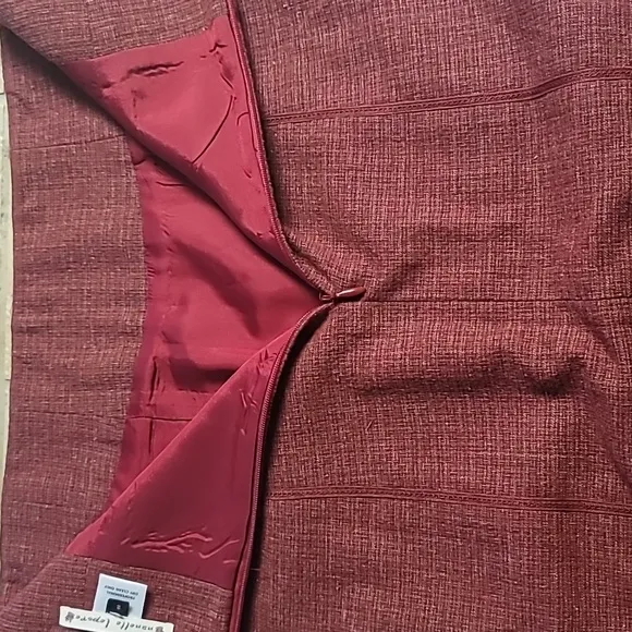 Nanette Lepore High Waist Burgundy Pleated Tweed Skirt, Size 2