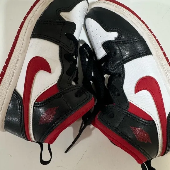 NIKE AIR JORDAN 1 Mid TD White Gym Red Black Toddler Size 10C