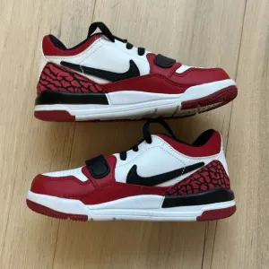 Nike Air Jordan Legacy 312 Low Little Kids Size 10.5 White, Black, Red