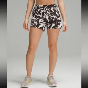 NWT Lululemon Hottie Hot High Rise Lined Short 4&quot; Size 4- Espresso/Bone Color