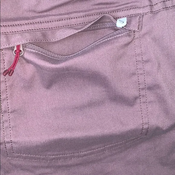 NWT Mountain Hardwear AP Scrambler Brown Shorts, 8