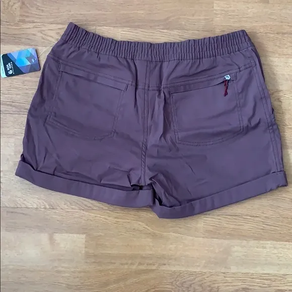NWT Mountain Hardwear AP Scrambler Brown Shorts, 8