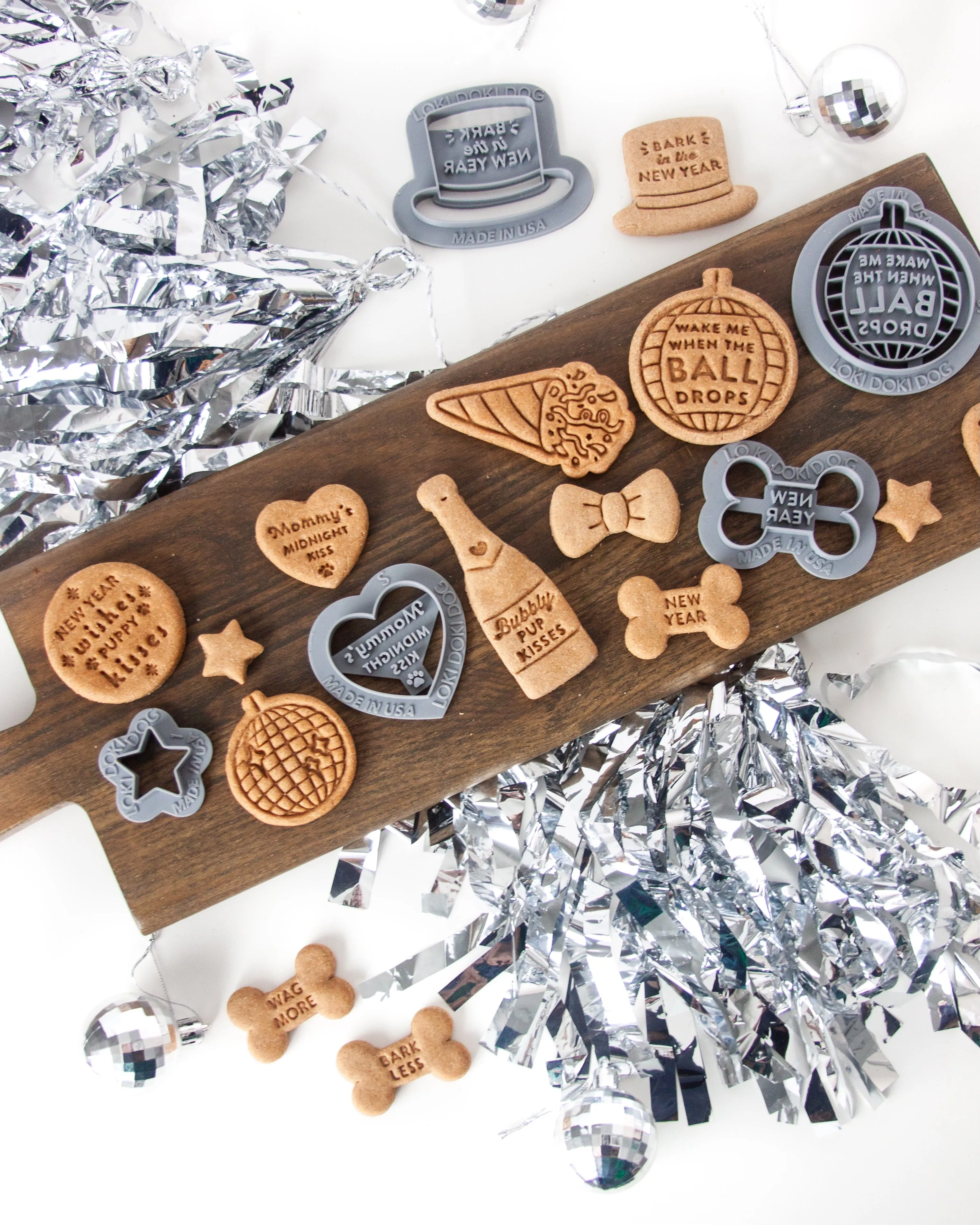 "Happy New Year" Confetti Popper Shaped Cookie Cutter