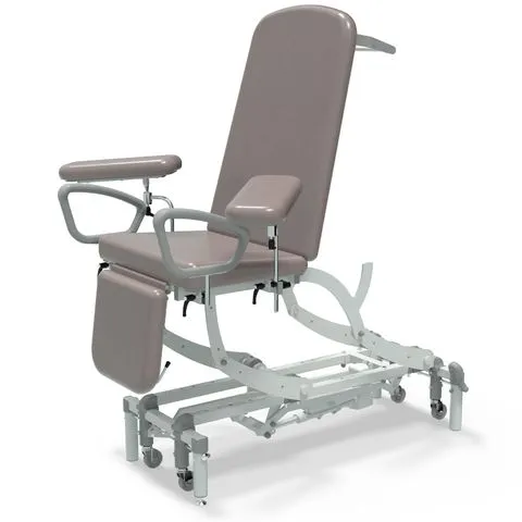 Seers - CLINNOVA Phlebotomy 2 Electric couch, electric back rest and gas assisted foot rest, classic base with wheel and switch options (265Kg SWL)