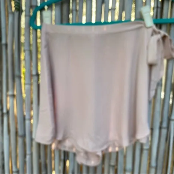 Show me Your Mumu great wrap shorts skorts blush M