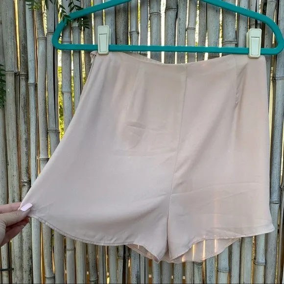 Show me Your Mumu great wrap shorts skorts blush M