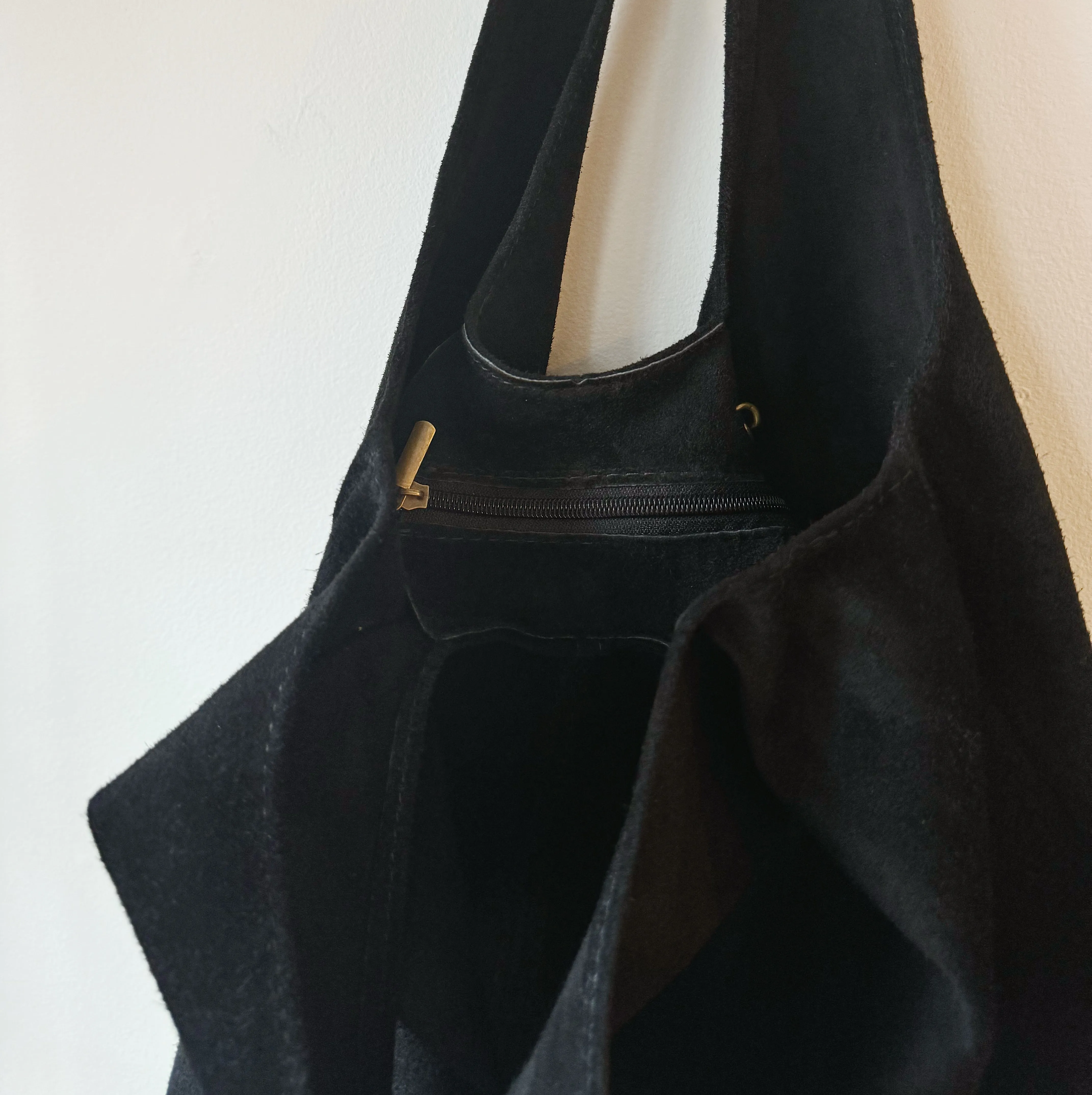 Suede Leather Shoulder Bag in Black