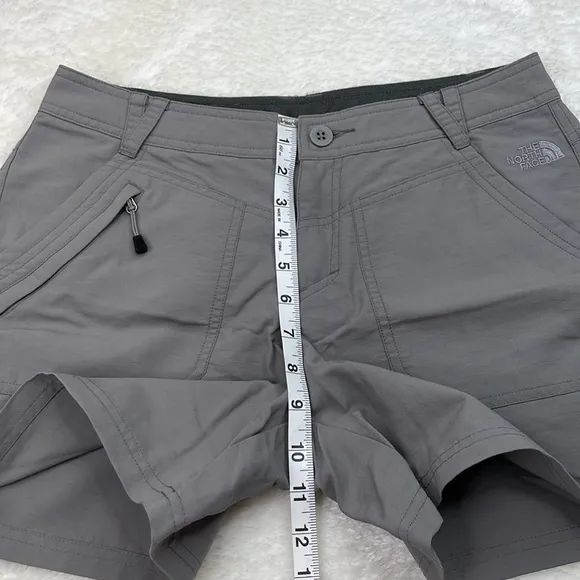 The North Face Gray Nylon Hiking Shorts Size 4