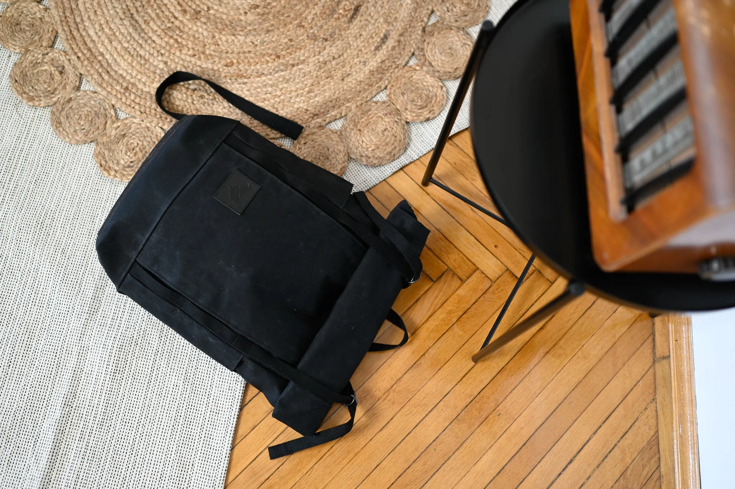 TITAN Black
