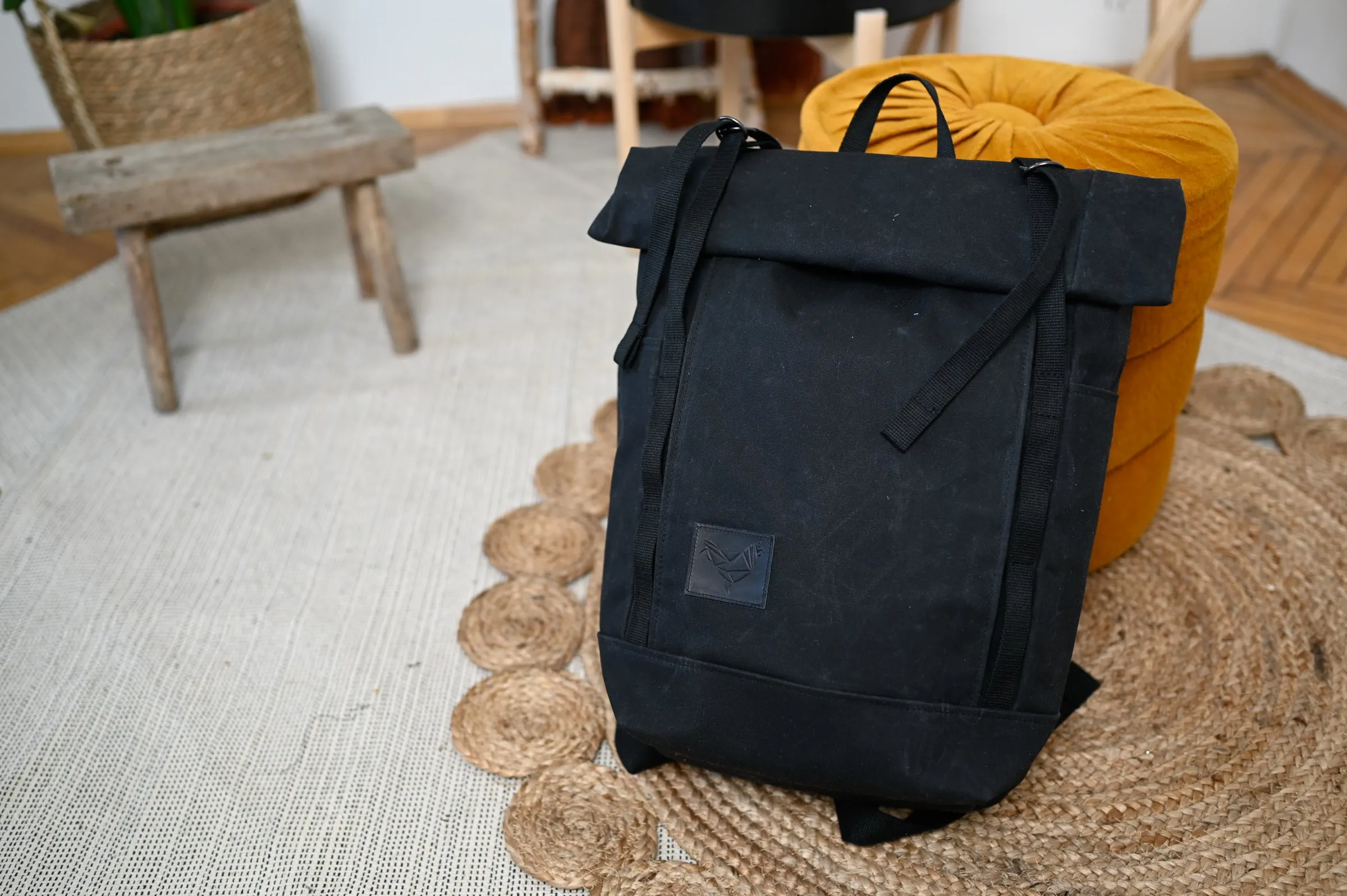 TITAN Black